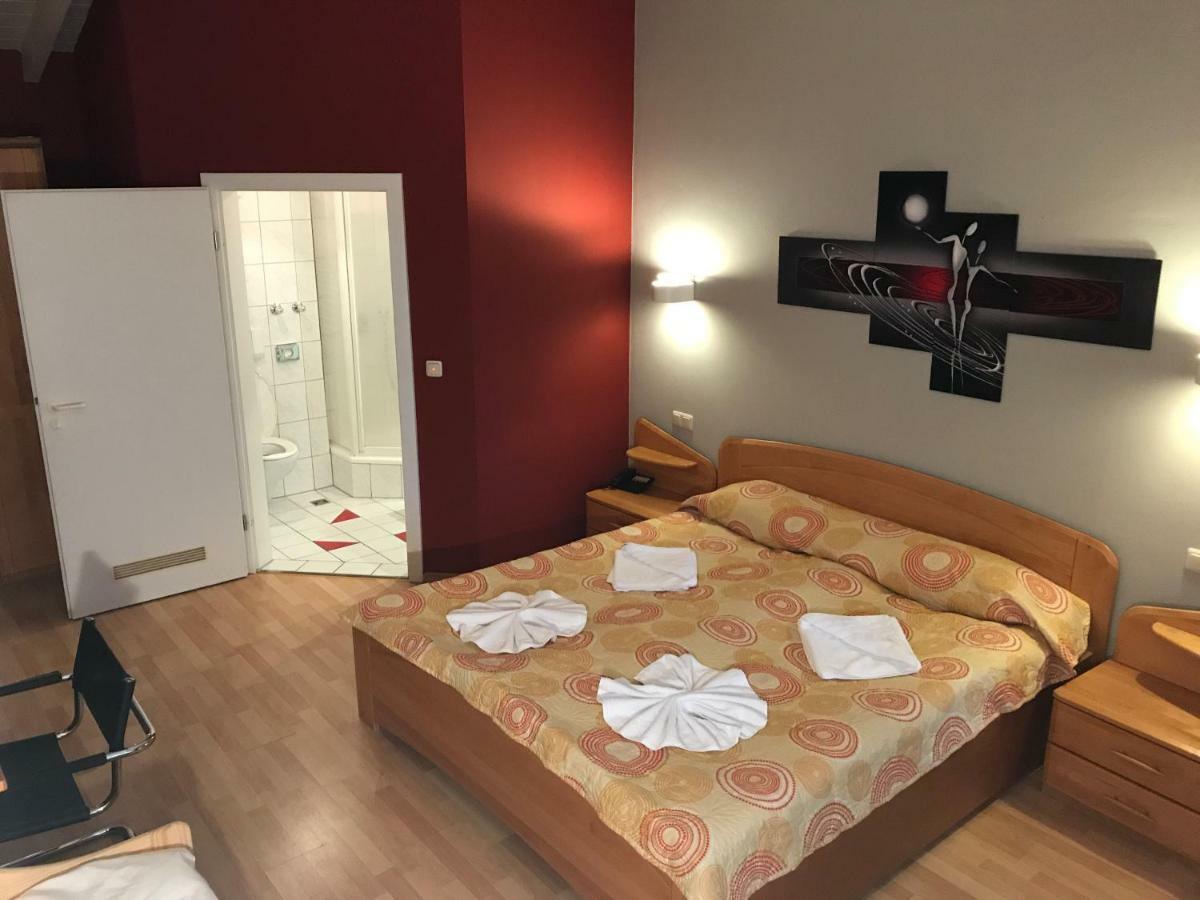 Hotel Korfu Geiselhoring Buitenkant foto
